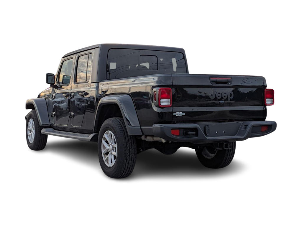 Thumbnail: 2023 Jeep Gladiator - 4