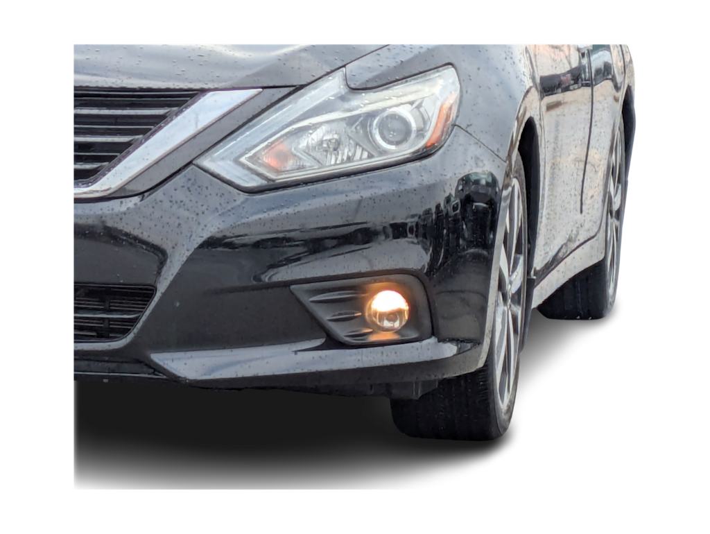 Thumbnail: 2018 Nissan Altima - 22