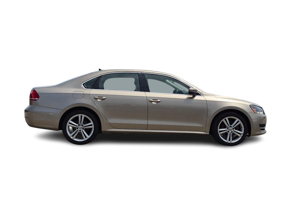 Thumbnail: 2015 Volkswagen Passat - 23