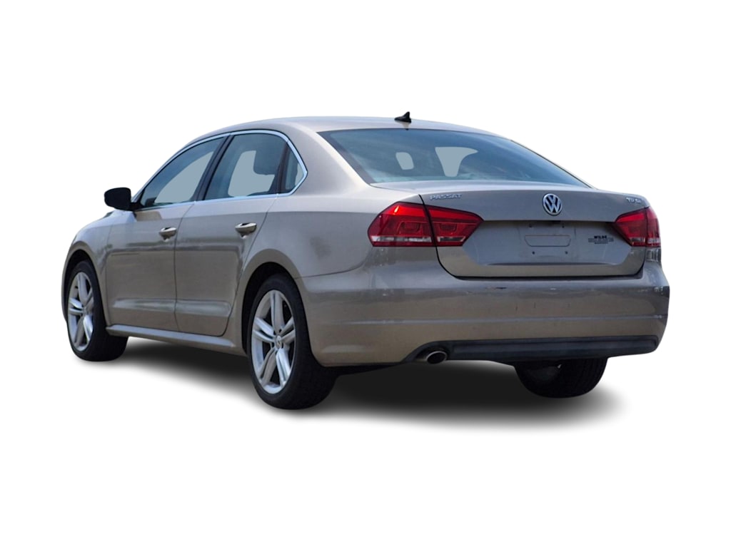 Thumbnail: 2015 Volkswagen Passat - 4