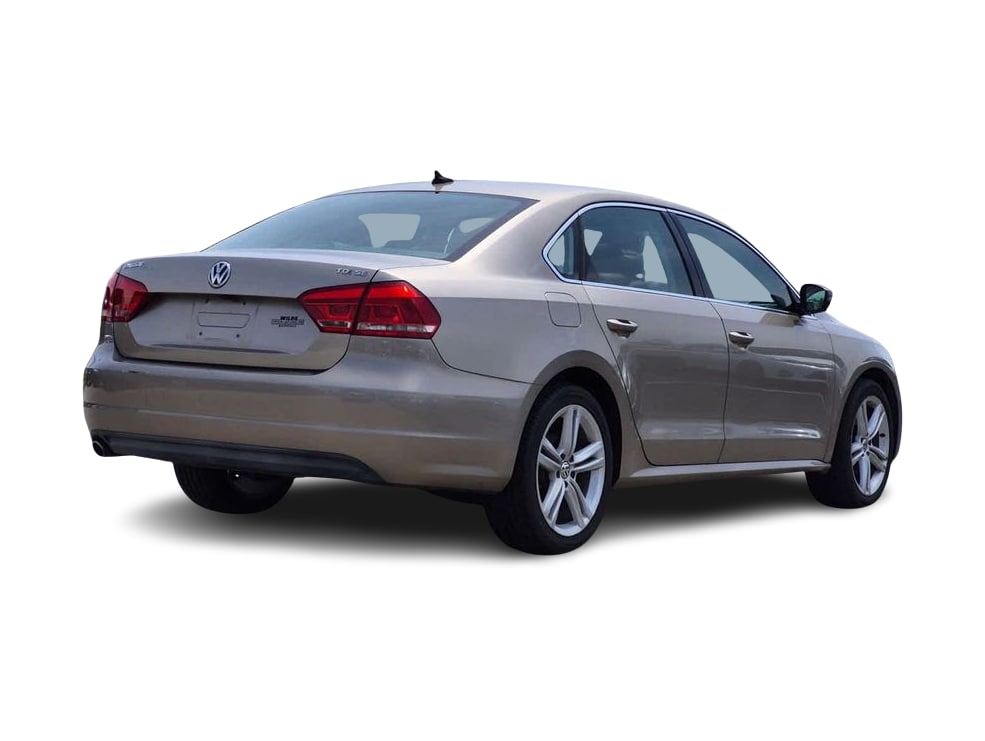 Thumbnail: 2015 Volkswagen Passat - 22