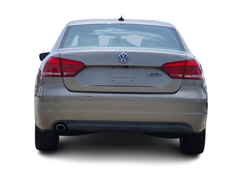 Thumbnail: 2015 Volkswagen Passat - 20