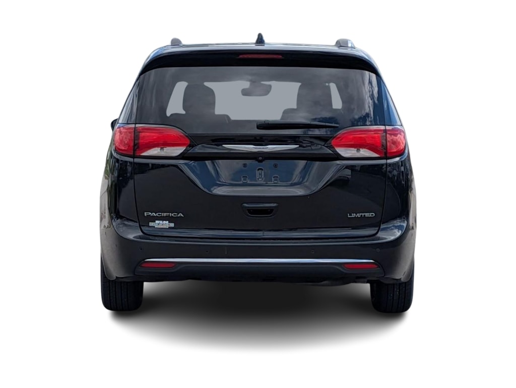 Thumbnail: 2018 Chrysler Pacifica - 5