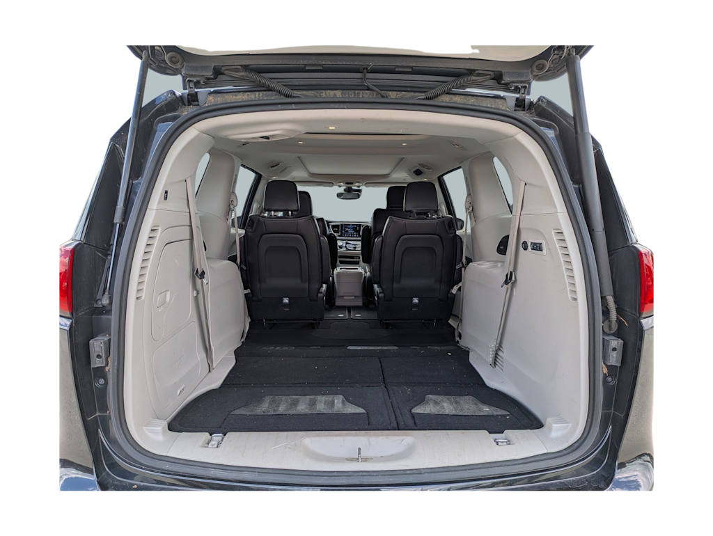 Thumbnail: 2018 Chrysler Pacifica - 17
