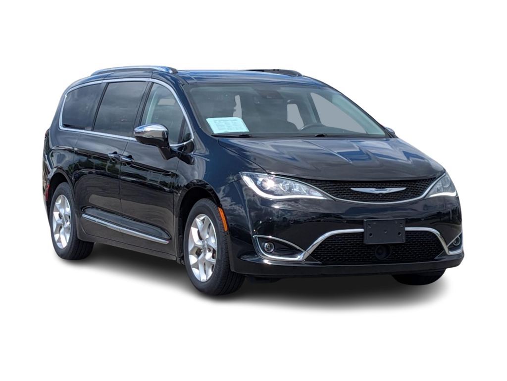 Thumbnail: 2018 Chrysler Pacifica - 22