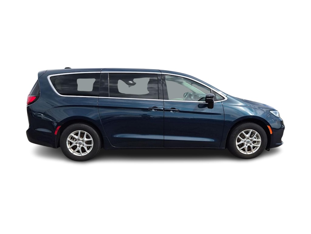 Thumbnail: 2024 Chrysler Pacifica - 20