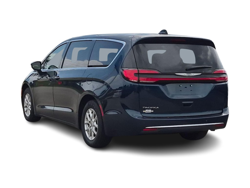 Thumbnail: 2024 Chrysler Pacifica - 4