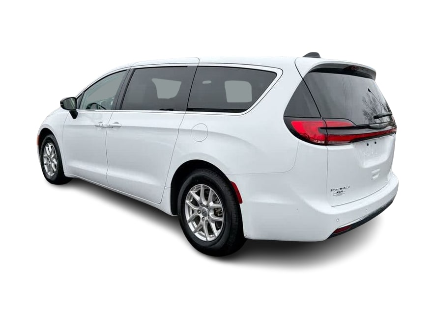 Thumbnail: 2024 Chrysler Pacifica - 21