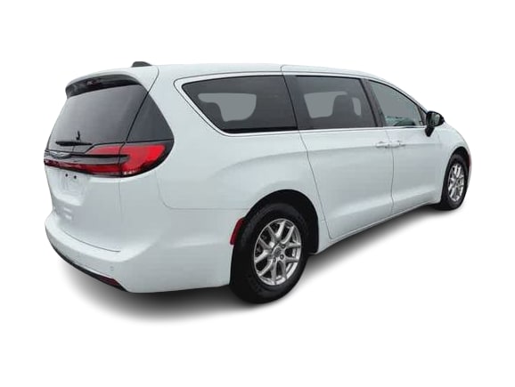 Thumbnail: 2024 Chrysler Pacifica - 18
