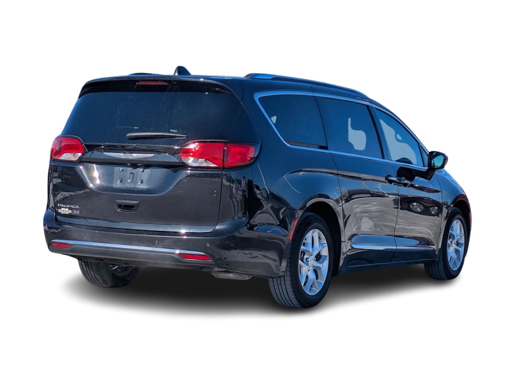 Thumbnail: 2020 Chrysler Pacifica - 19