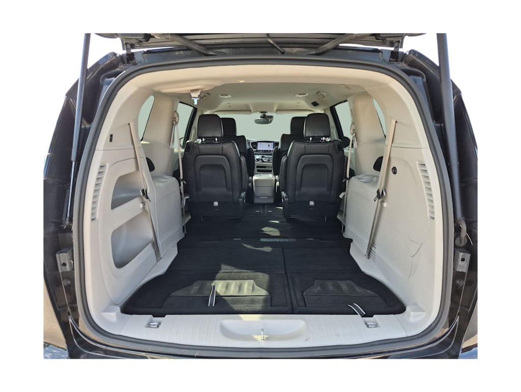 Thumbnail: 2024 Chrysler Pacifica - 16