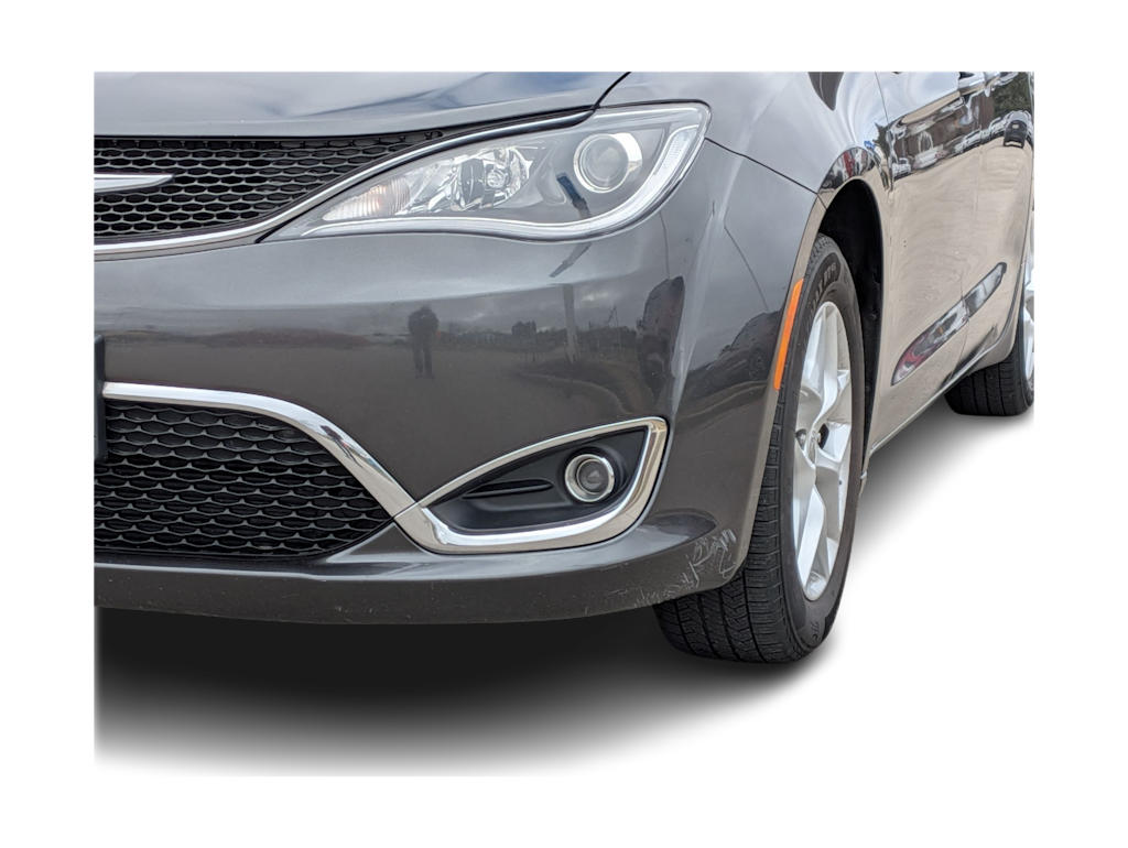 Thumbnail: 2018 Chrysler Pacifica - 23