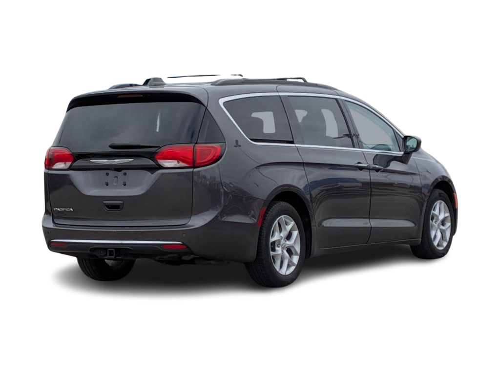 Thumbnail: 2018 Chrysler Pacifica - 19