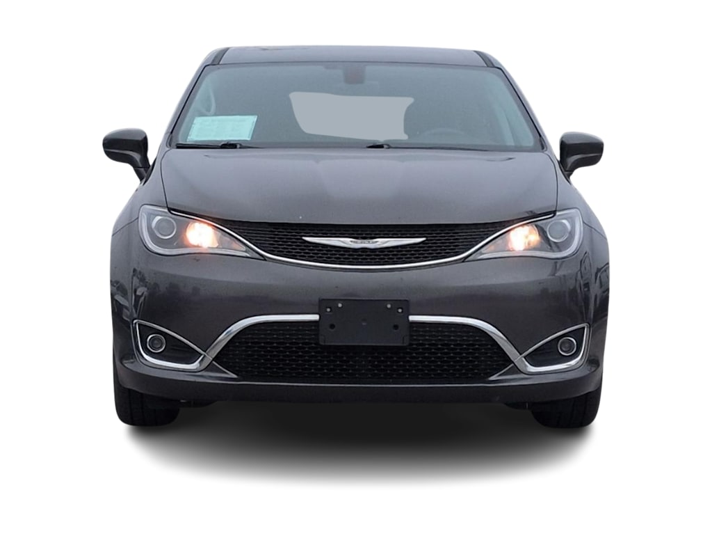 Thumbnail: 2018 Chrysler Pacifica - 4