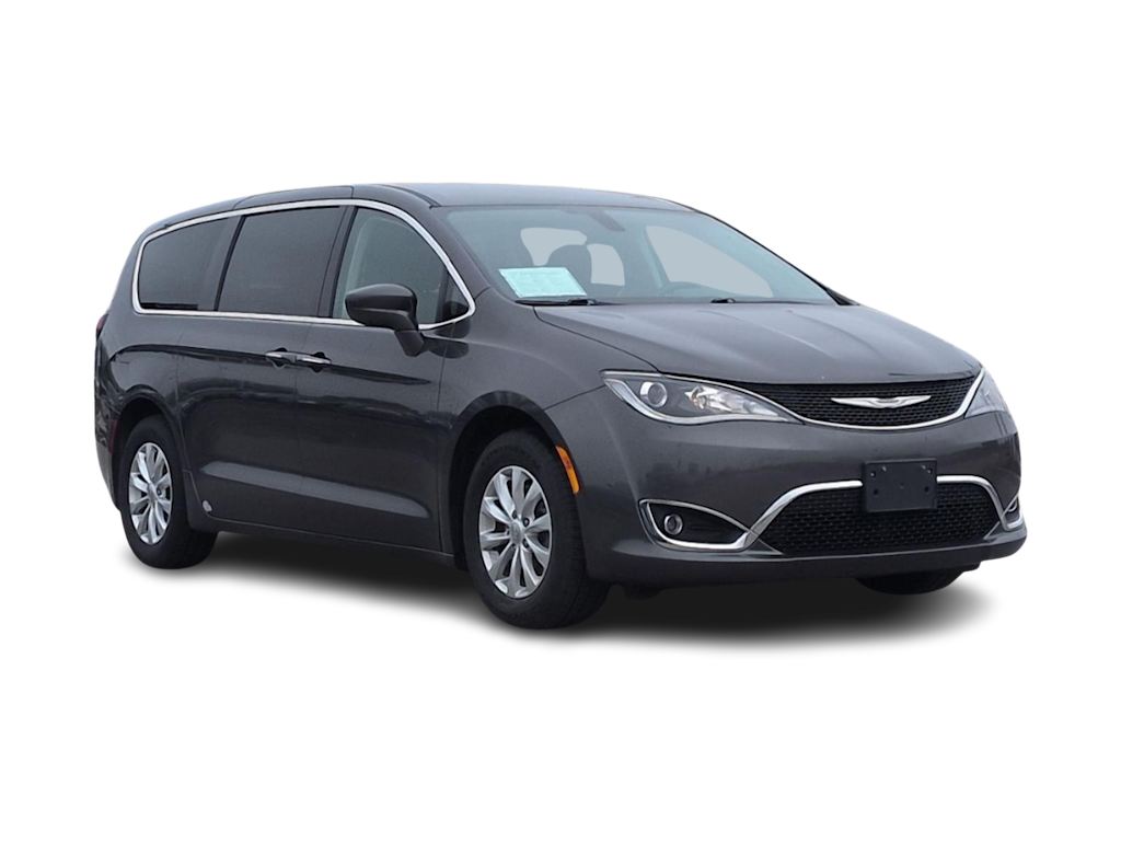 Thumbnail: 2018 Chrysler Pacifica - 19