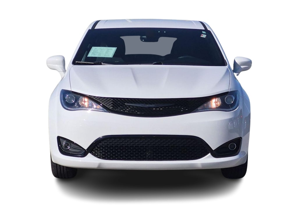 Thumbnail: 2019 Chrysler Pacifica - 21