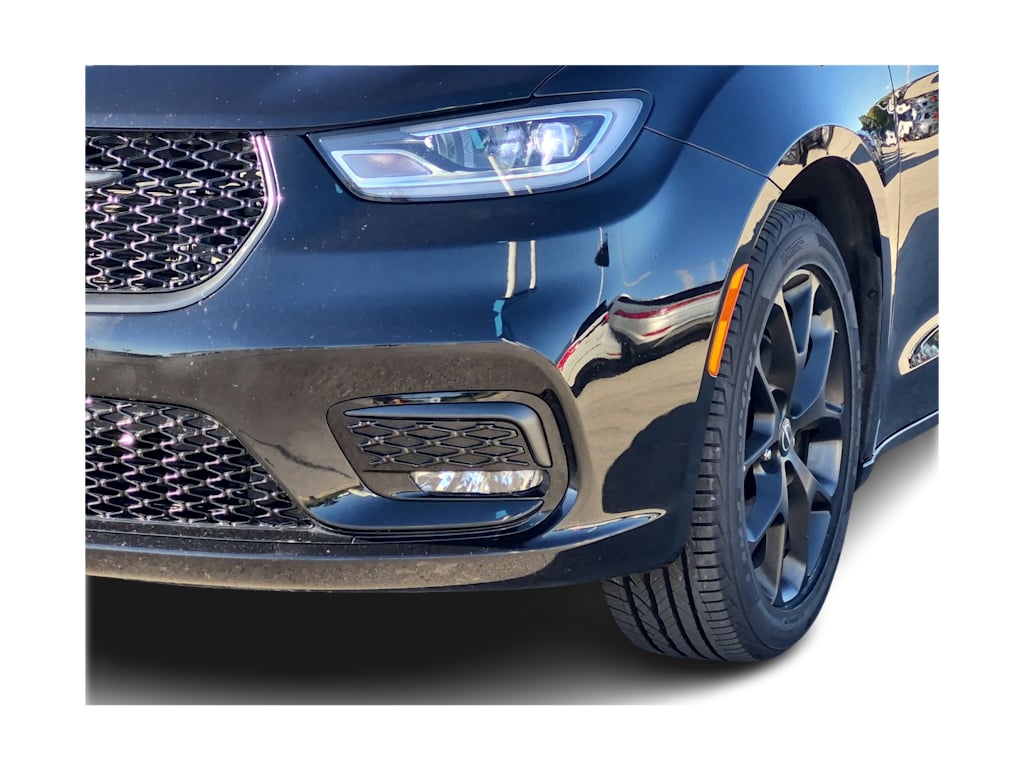 Thumbnail: 2025 Chrysler Pacifica - 24