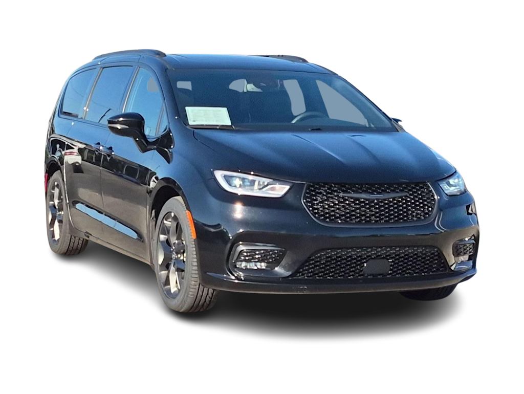 Thumbnail: 2025 Chrysler Pacifica - 22