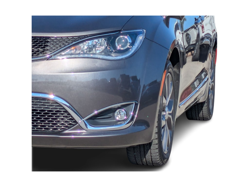 Thumbnail: 2017 Chrysler Pacifica - 22