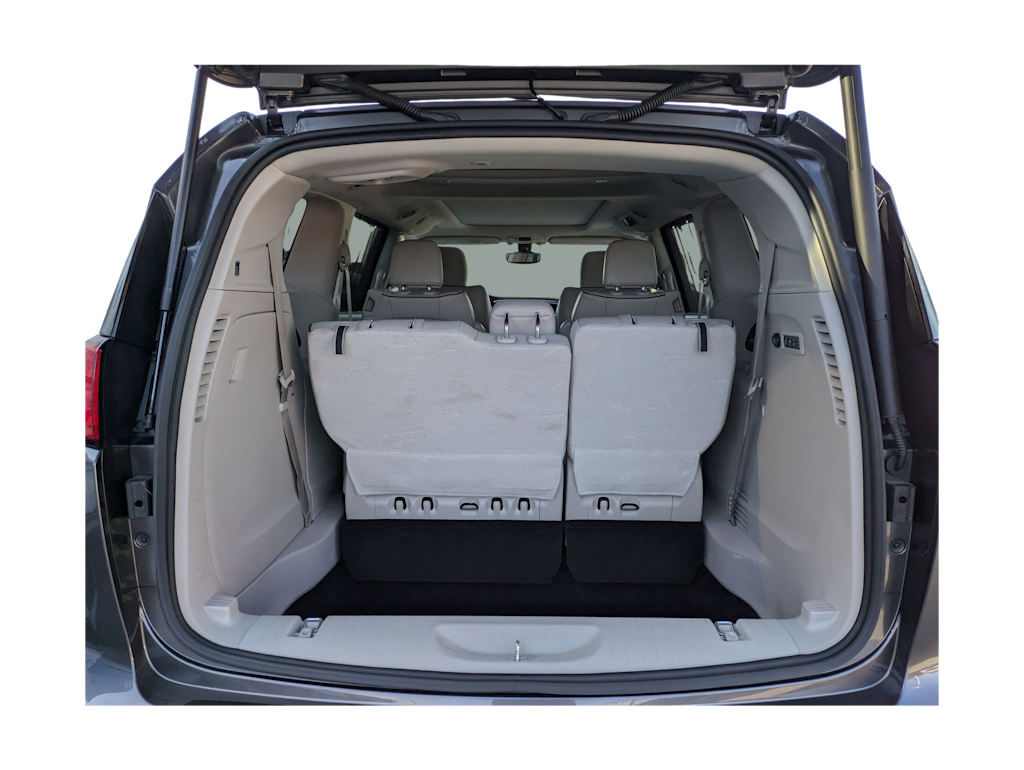 Thumbnail: 2017 Chrysler Pacifica - 16