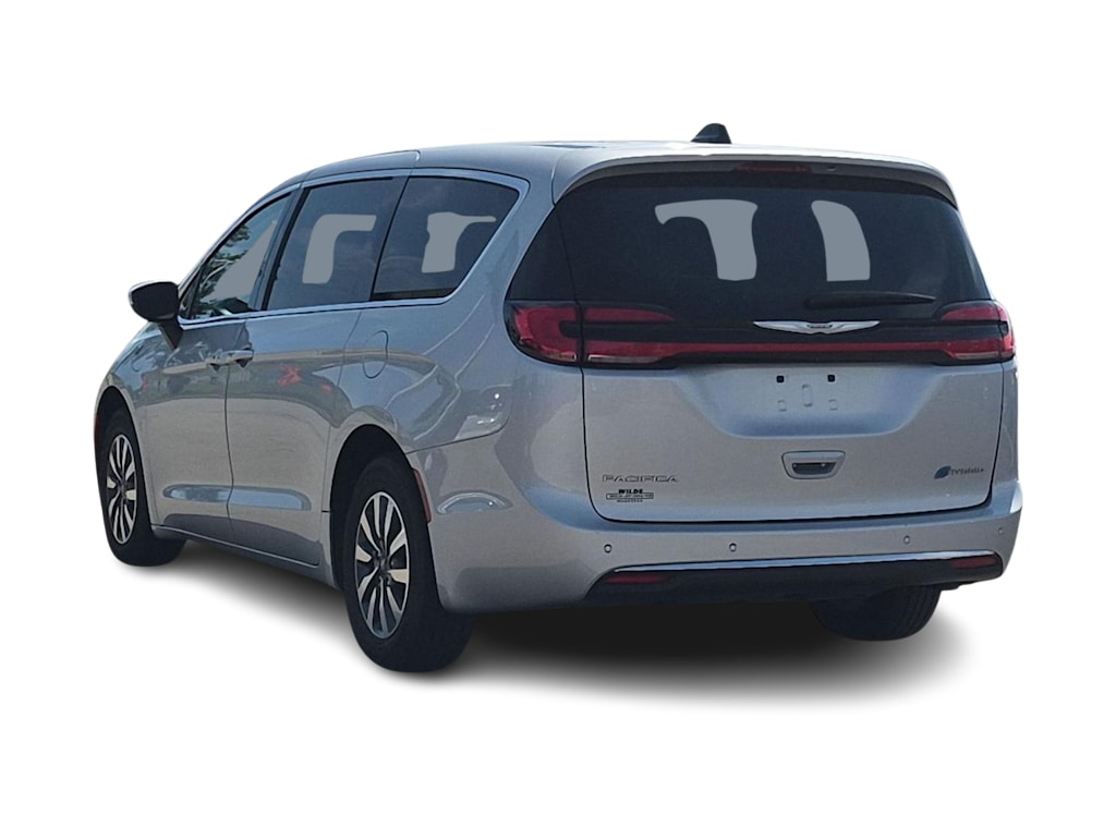 Thumbnail: 2023 Chrysler Pacifica - 4