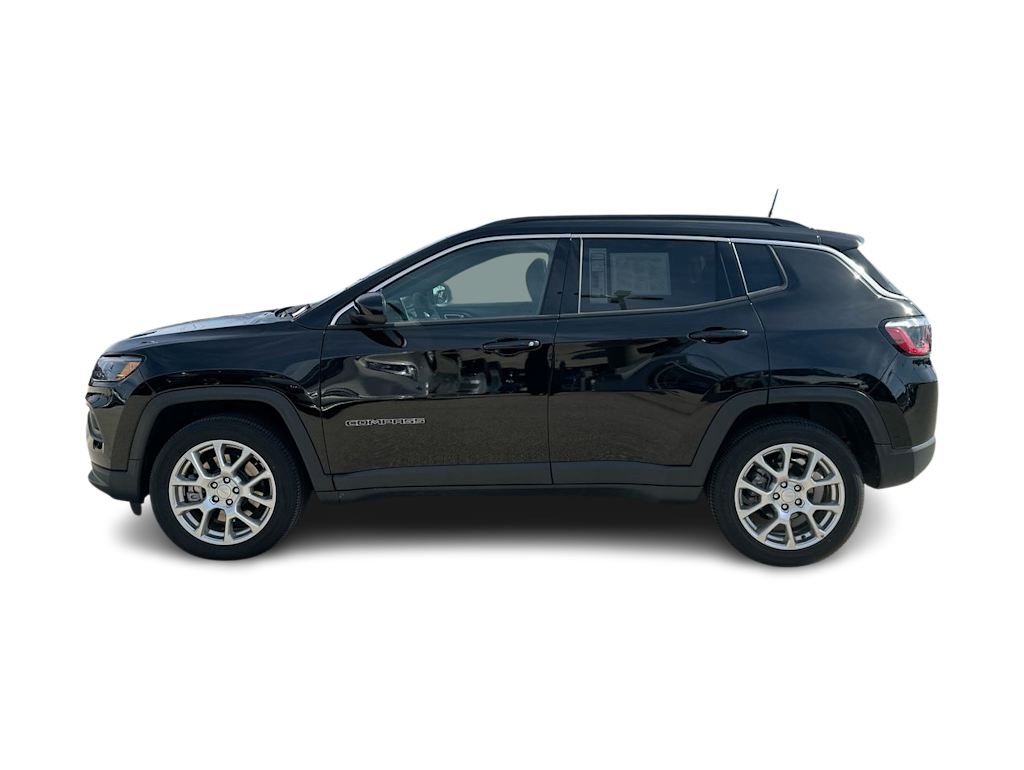 2024 Jeep Compass Latitude 22