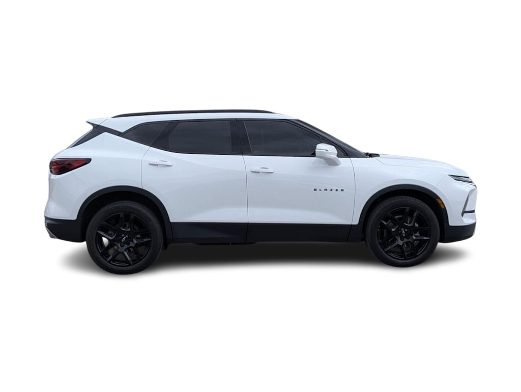 Thumbnail: 2023 Chevrolet Blazer - 21