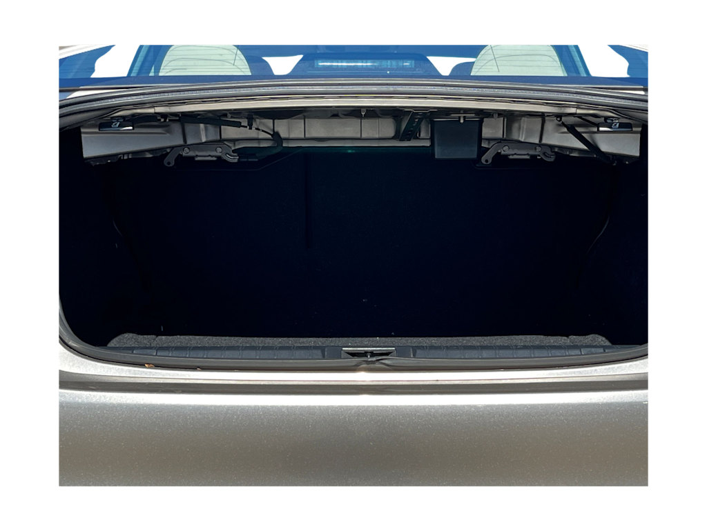 Thumbnail: 2015 Subaru Legacy - 17