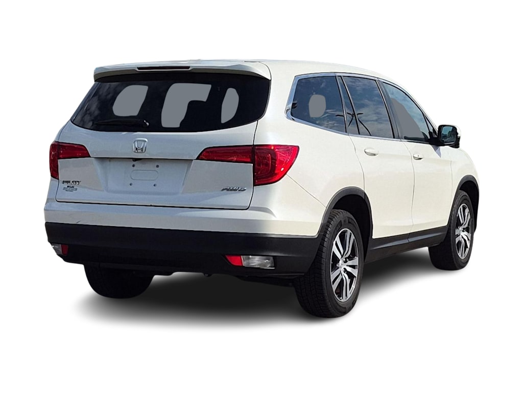 Thumbnail: 2017 Honda Pilot - 18