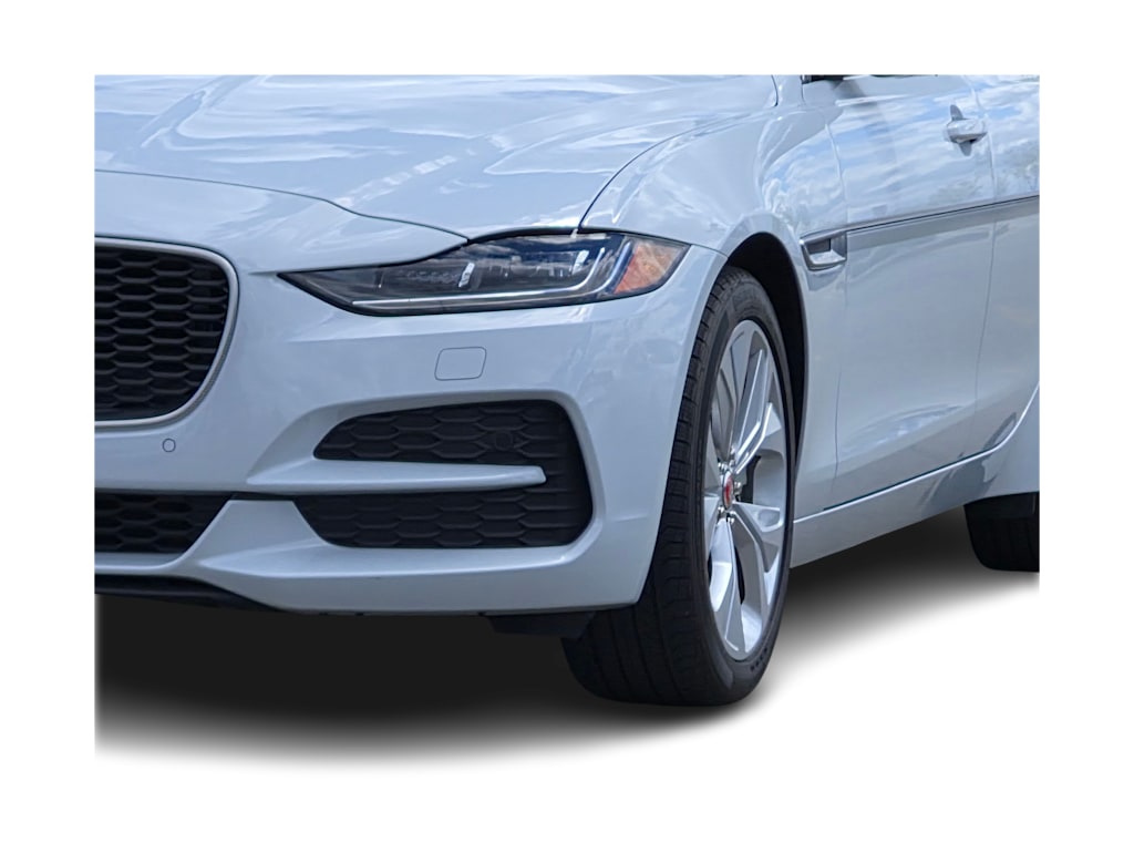Thumbnail: 2020 Jaguar XE - 23