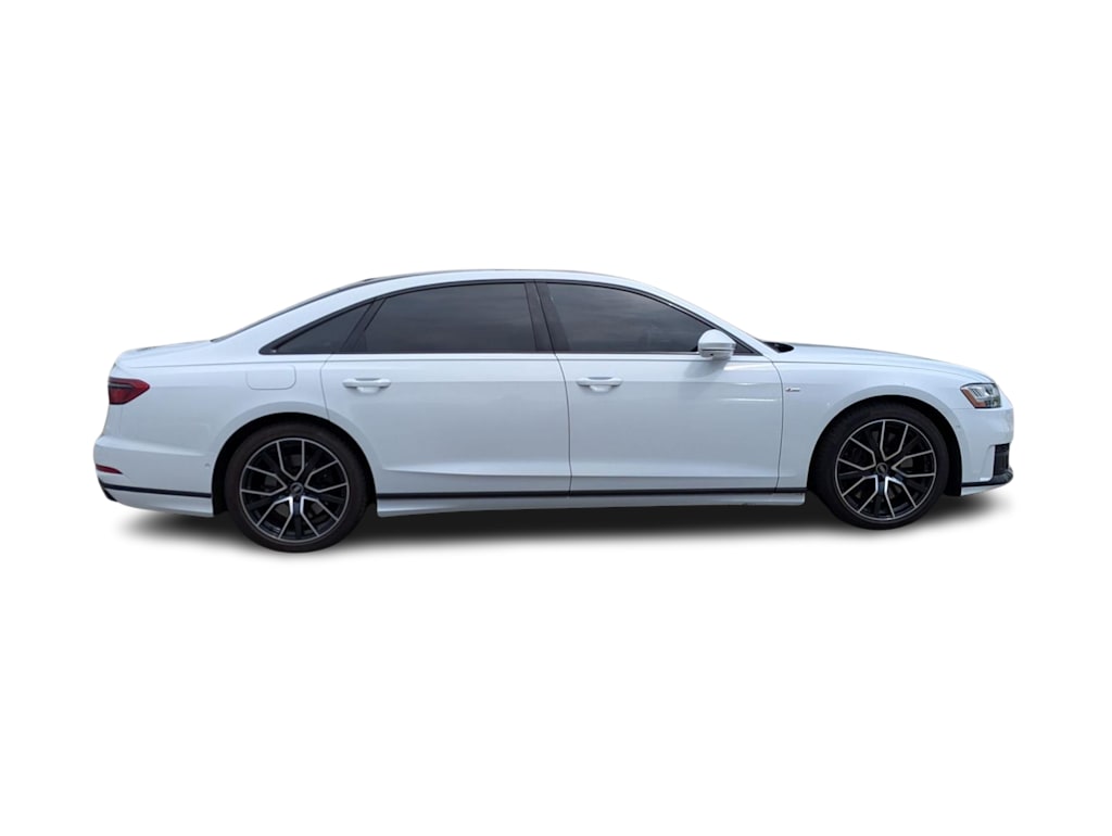 Thumbnail: 2021 Audi A8 - 21
