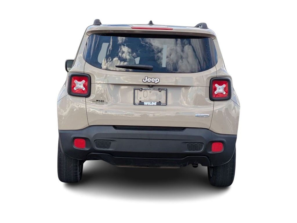 Thumbnail: 2016 Jeep Renegade - 5