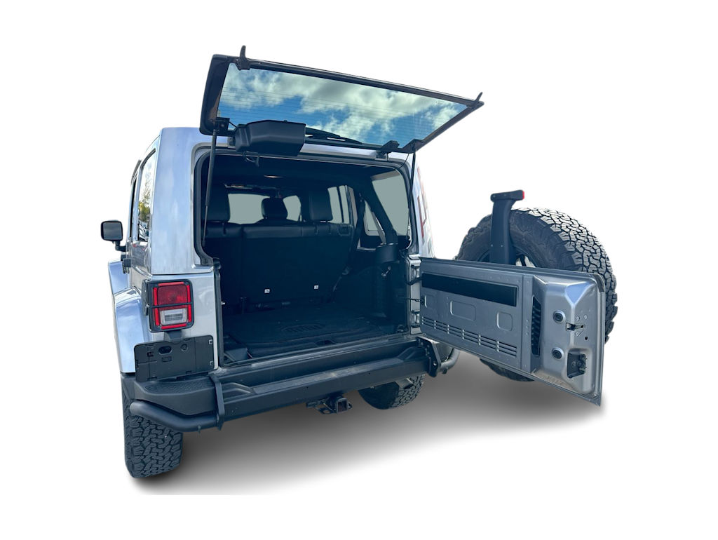 Thumbnail: 2017 Jeep Wrangler - 14