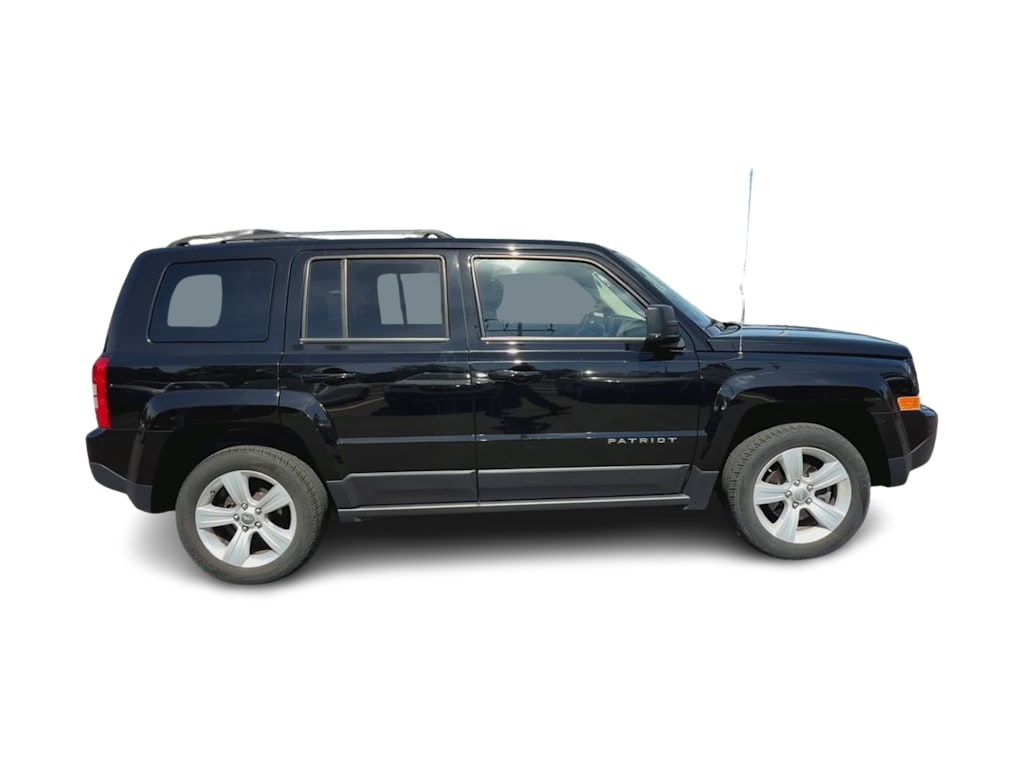 Thumbnail: 2017 Jeep Patriot - 19