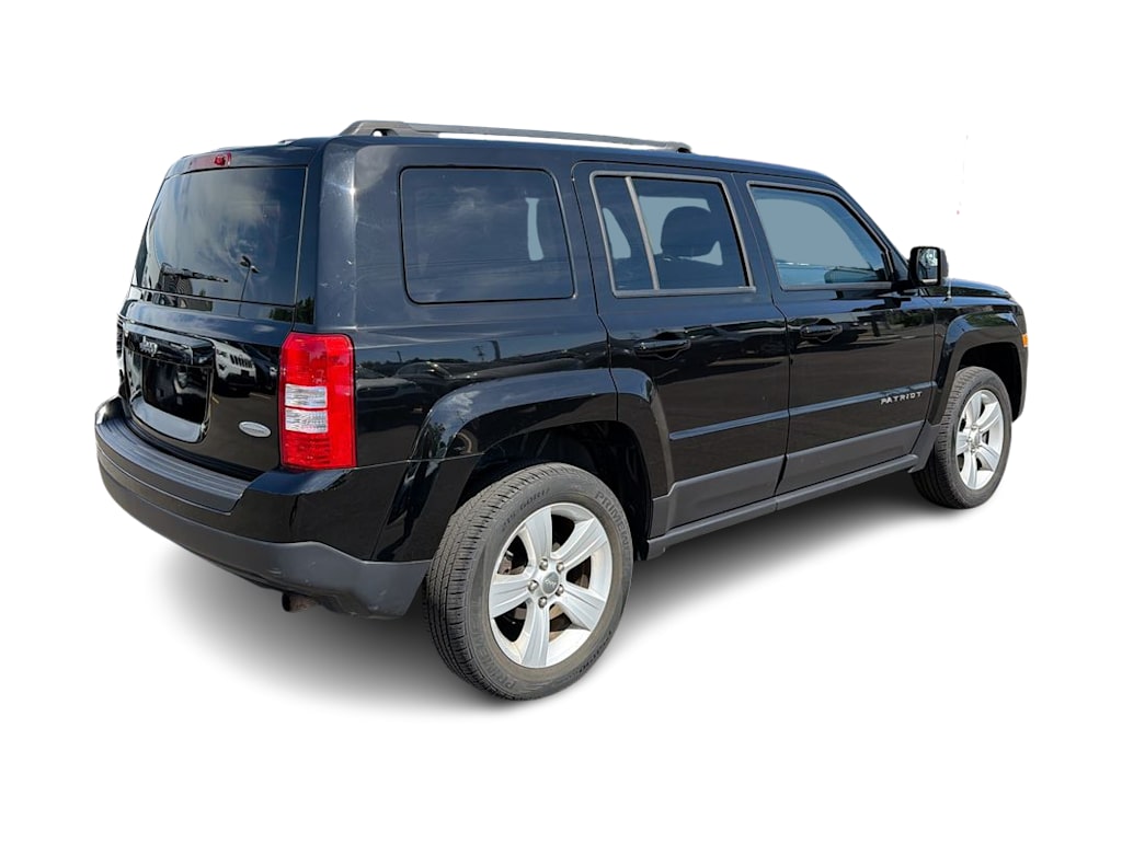 Thumbnail: 2017 Jeep Patriot - 23