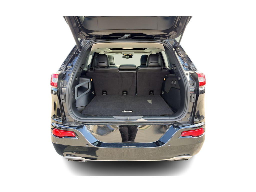 Thumbnail: 2017 Jeep Cherokee - 16