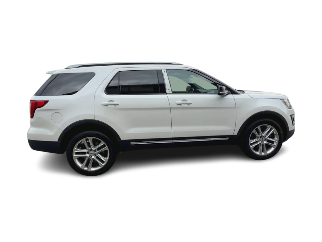 Thumbnail: 2017 Ford Explorer - 21