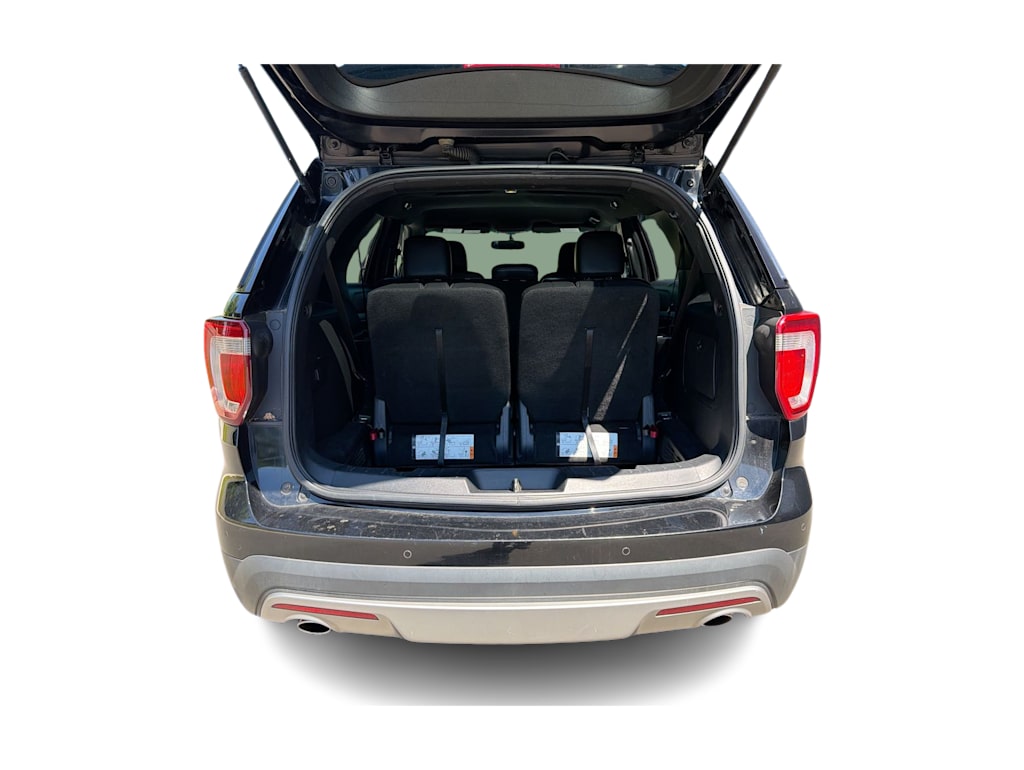 Thumbnail: 2016 Ford Explorer - 15