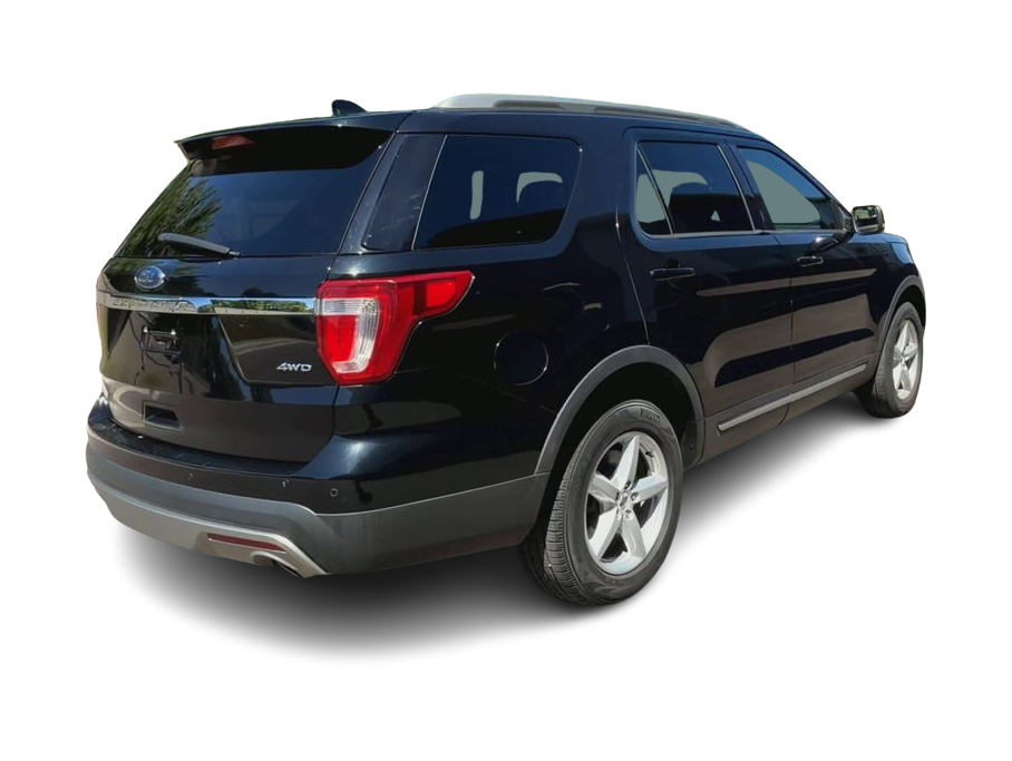 Thumbnail: 2016 Ford Explorer - 17