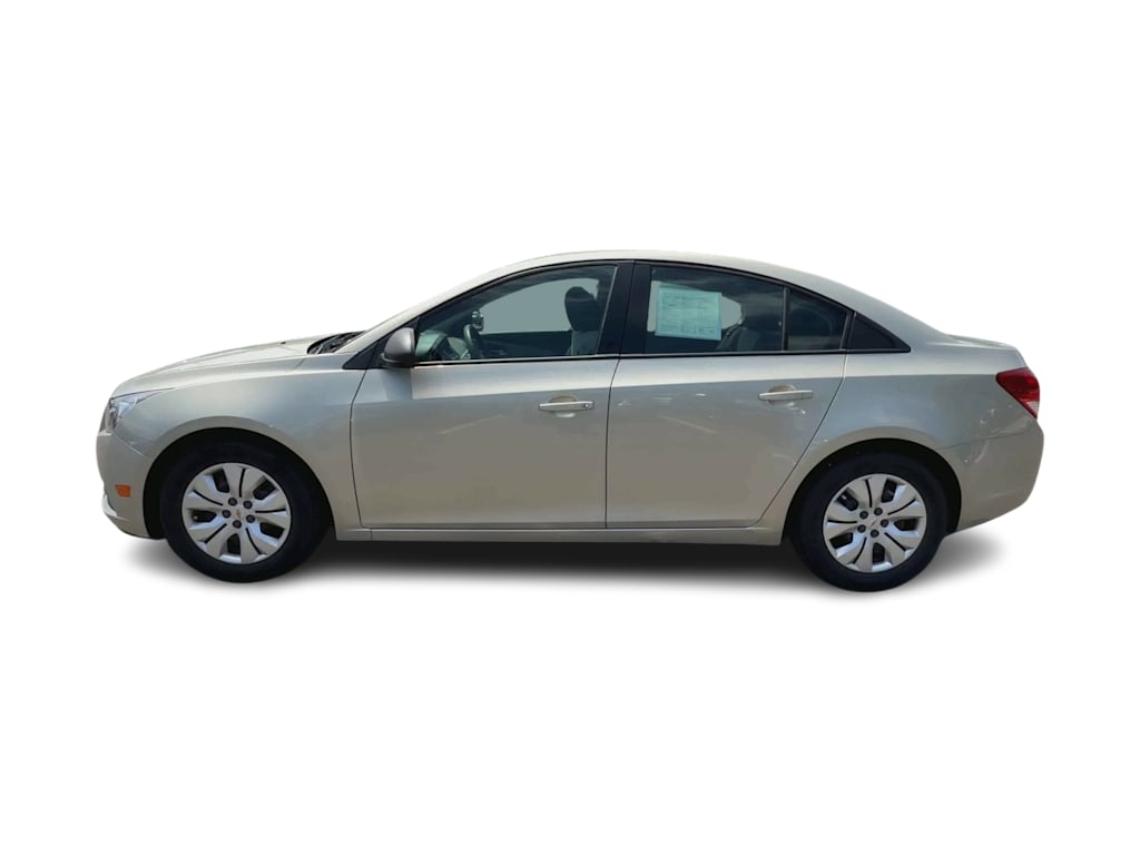 Thumbnail: 2013 Chevrolet Cruze - 3