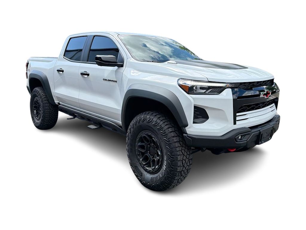 Thumbnail: 2025 Chevrolet Colorado - 25