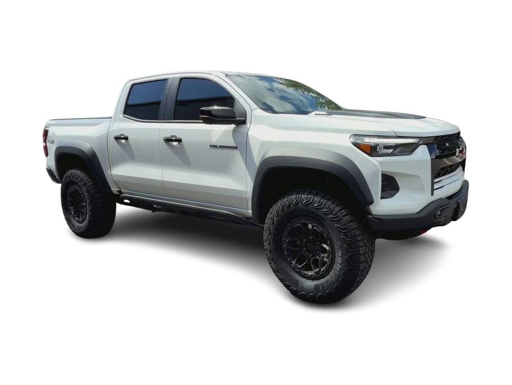 Thumbnail: 2025 Chevrolet Colorado - 17