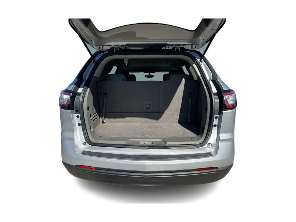 Thumbnail: 2017 Chevrolet Traverse - 16