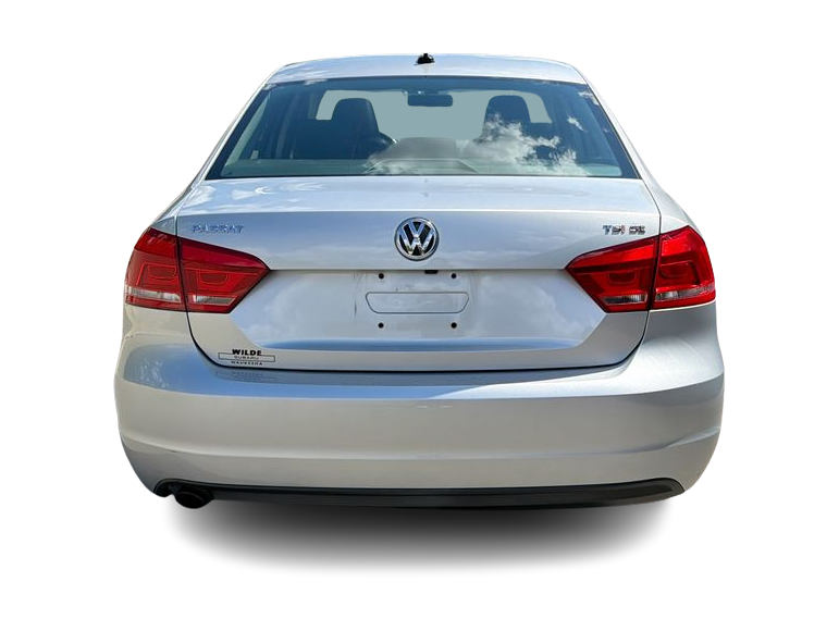 Thumbnail: 2014 Volkswagen Passat - 23