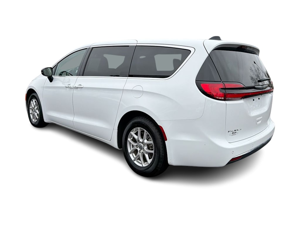Thumbnail: 2024 Chrysler Pacifica - 21