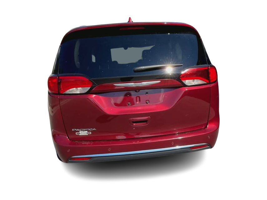 Thumbnail: 2017 Chrysler Pacifica - 5