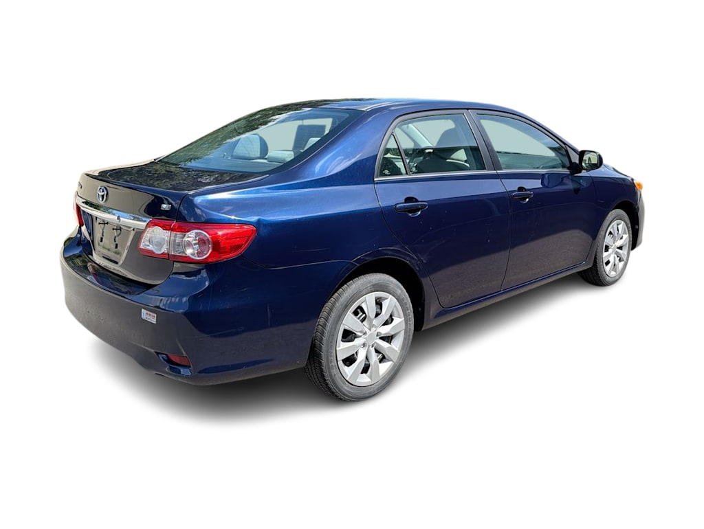Thumbnail: 2013 Toyota Corolla - 24
