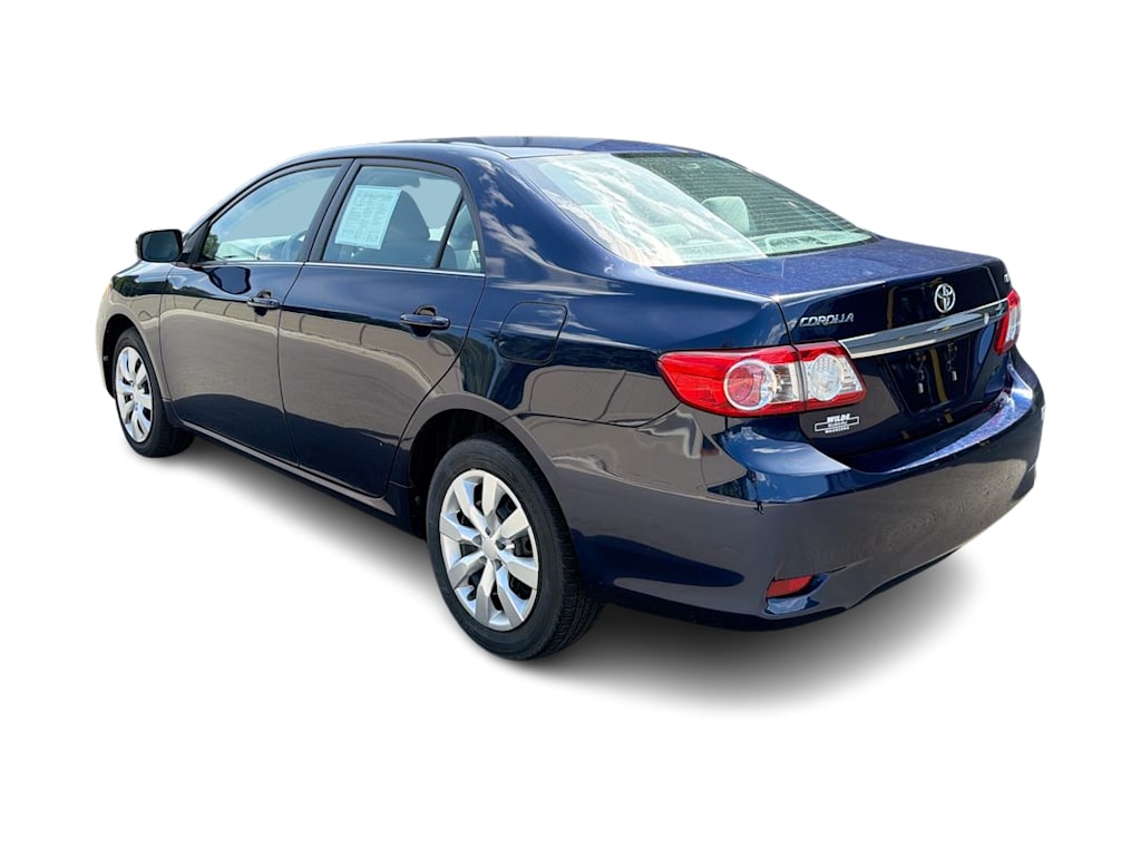 Thumbnail: 2013 Toyota Corolla - 22
