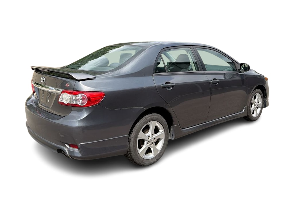 Thumbnail: 2013 Toyota Corolla - 21