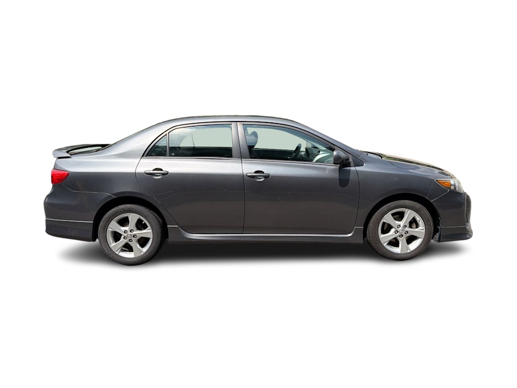 Thumbnail: 2013 Toyota Corolla - 22